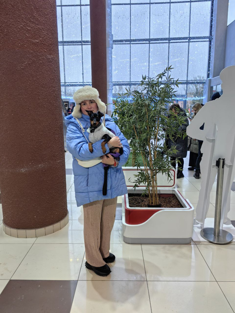 Клубус Фест и цвергпинчер Юна награждение.jpg Клубус Фест и цвергпинчер Юна награждение.jpg